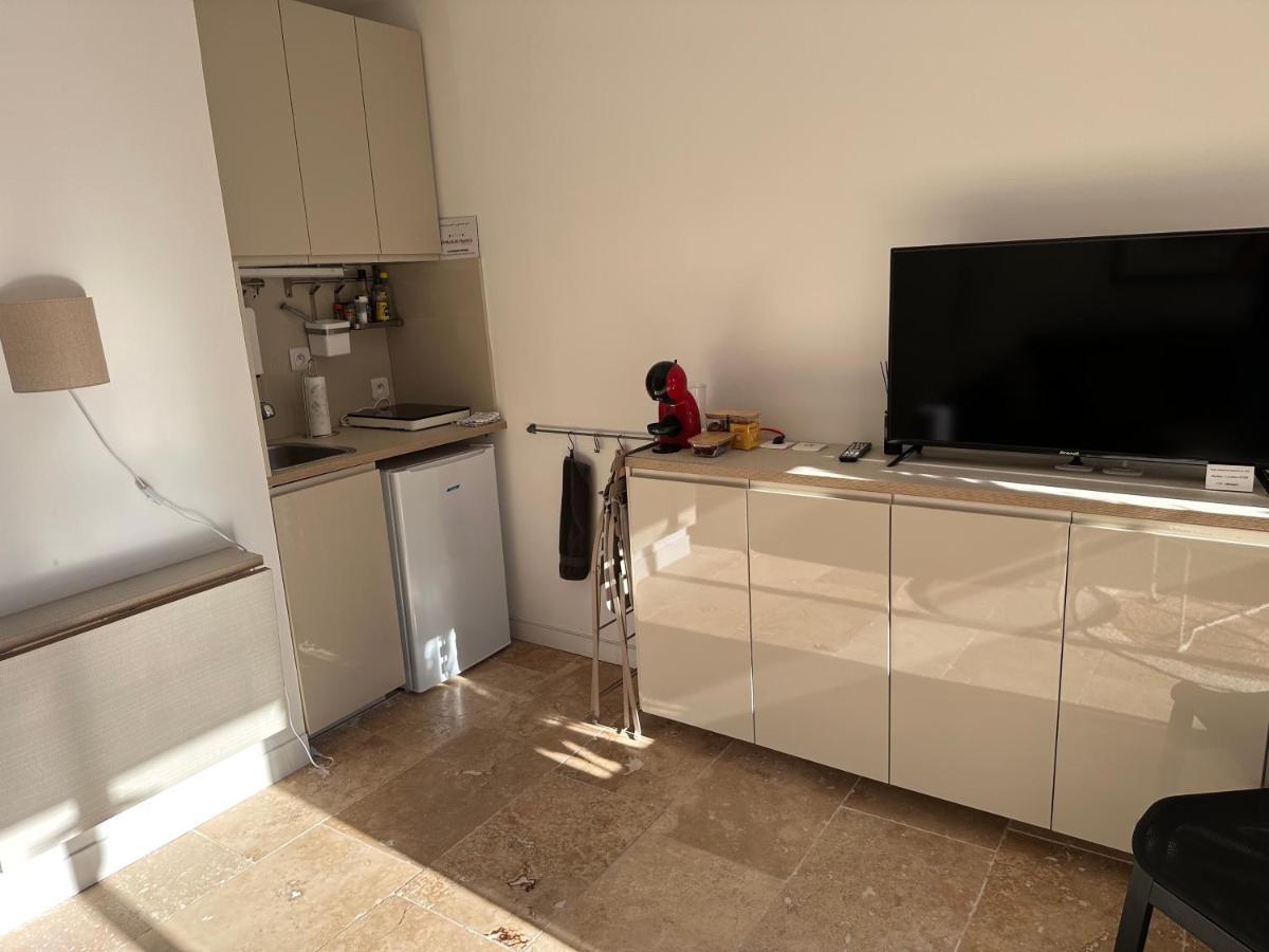 Appartements 3 étoiles terrasse ou patio intra-muros Aigues-Mortes Exterior foto